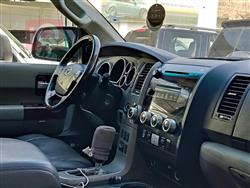 Toyota Sequoia